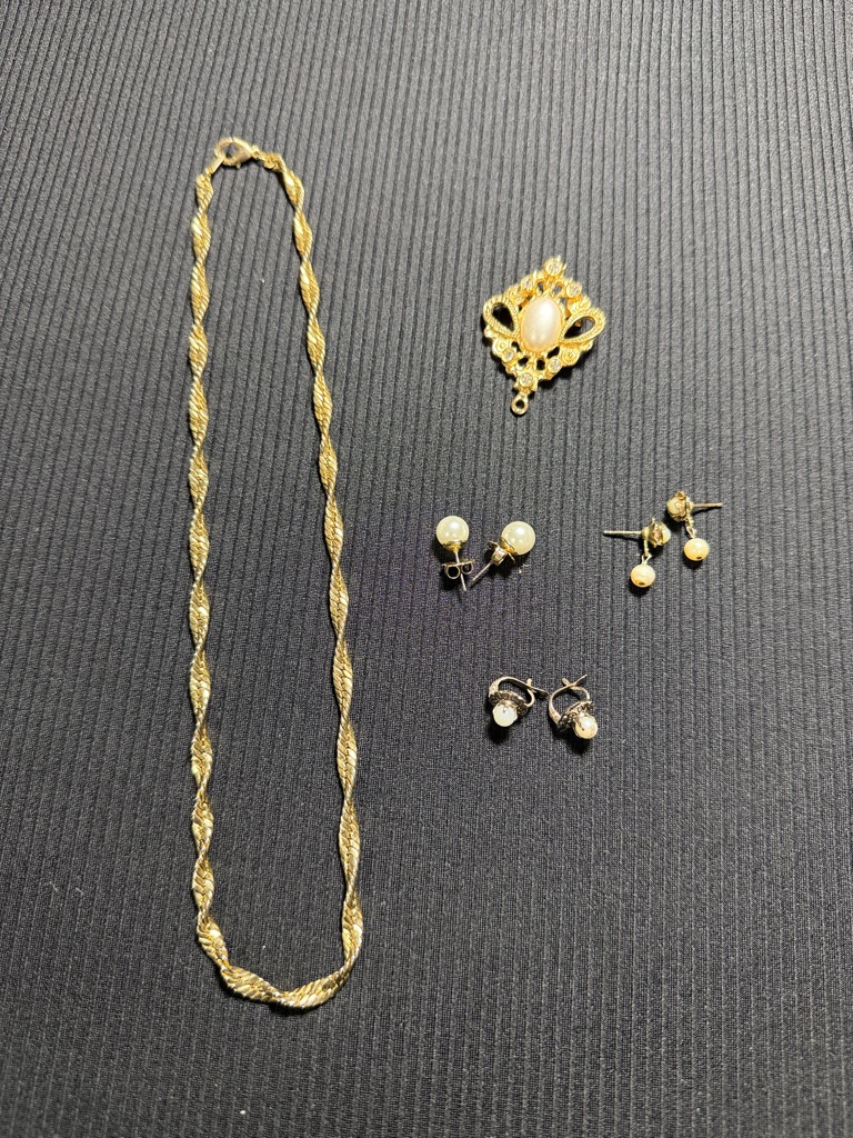 Gold-Tone Twisted Rope Necklace With Pearl Accent Earrings - Women Jewelry